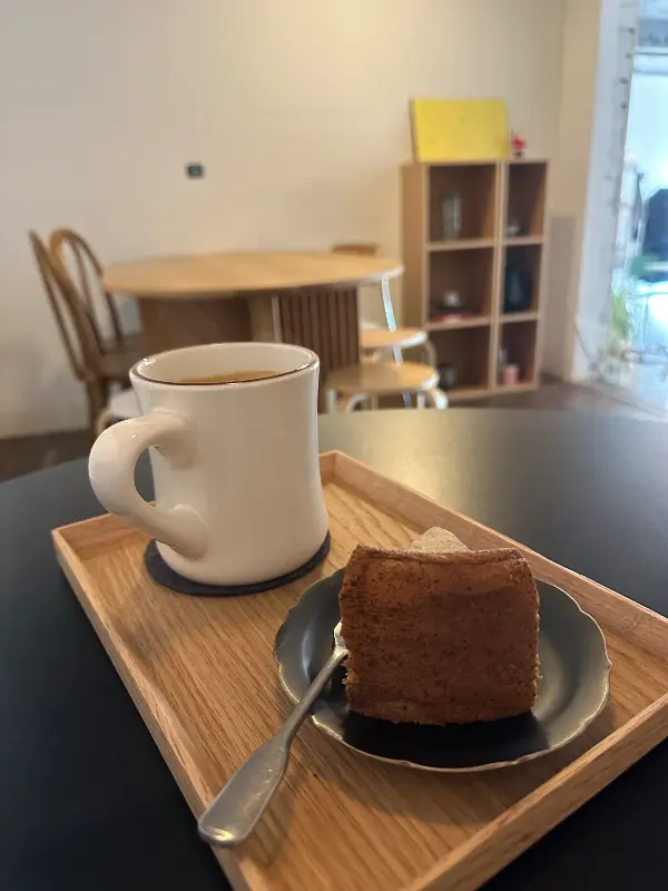 드문 카페 내부