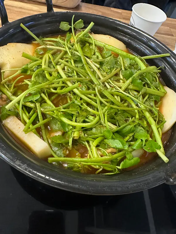 얼큰버섯칼국수