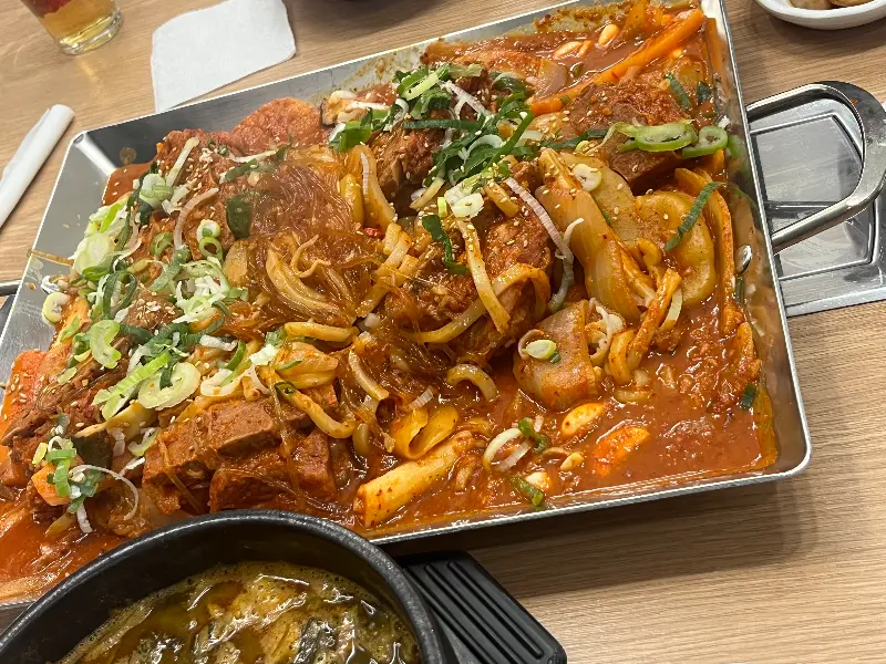 매콤달콤한 뼈찜