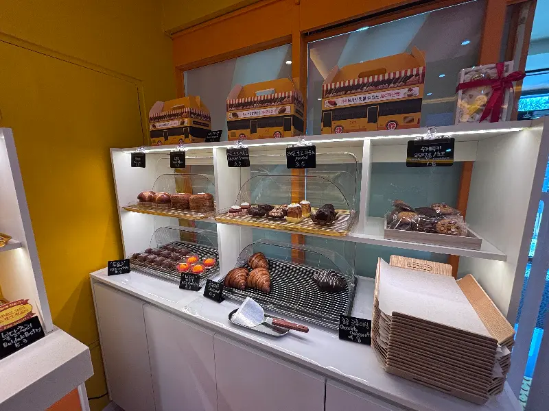베이커리 진열대