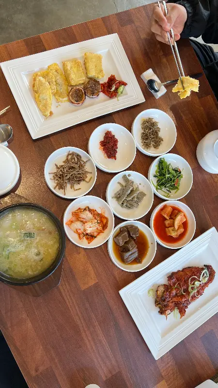 황태진국 정식 한 상 차림