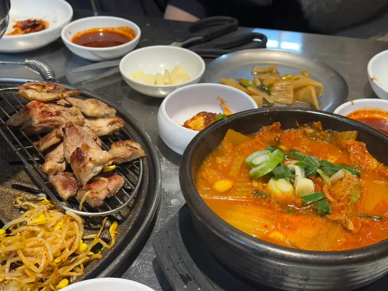 정박숯불가든 상차림