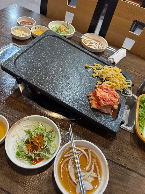 불구이돈 테이블 세팅