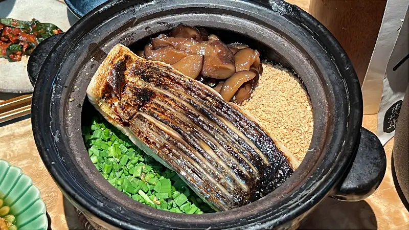 전복 솥밥의 비주얼