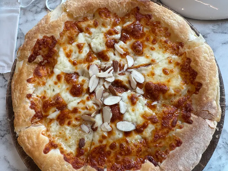 리코타 샐러드 피자