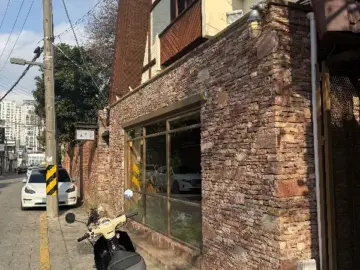 시간마저 멈춘 듯, 광주 동명동 골목에서 만난 인생 카이센동 맛집