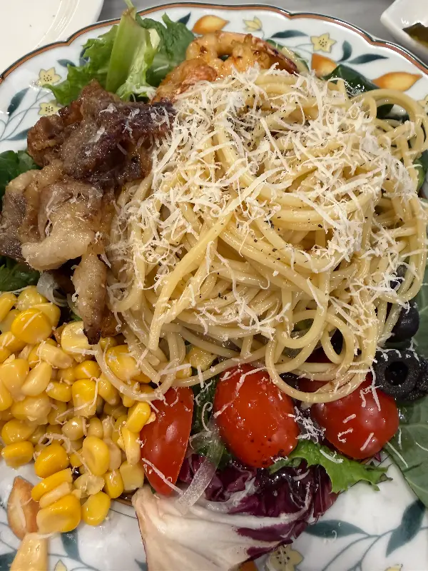 우삼겹 샐러드 파스타