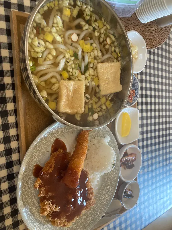 깔끔한 내부 인테리어