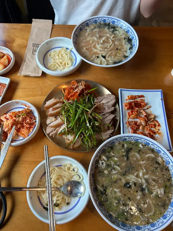 고기 비빔 국수