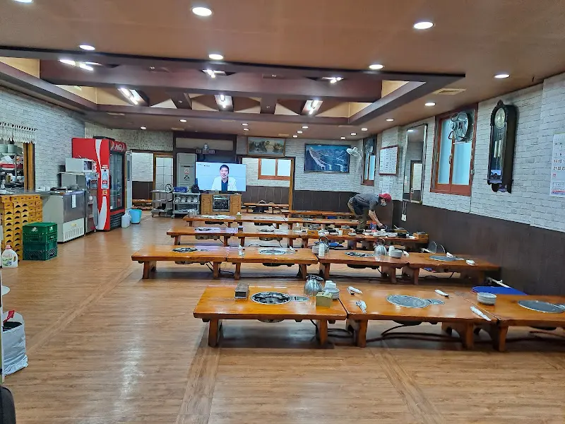 강원오식당 내부