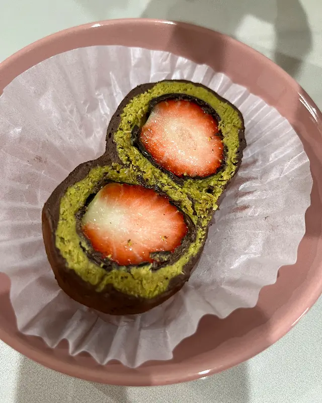 딸기 두쫀쿠 단면