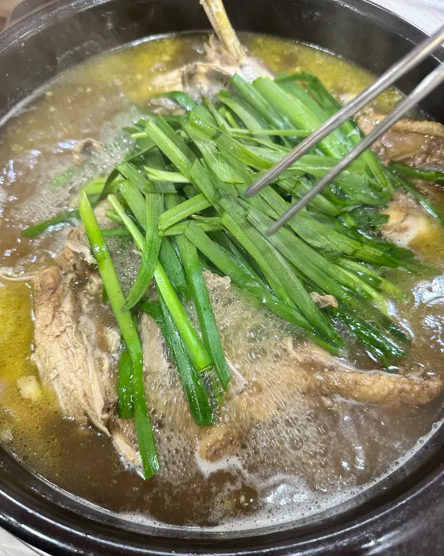 능이버섯이 듬뿍 들어간 능이 백숙