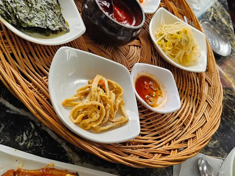 다채로운 곁들임 반찬