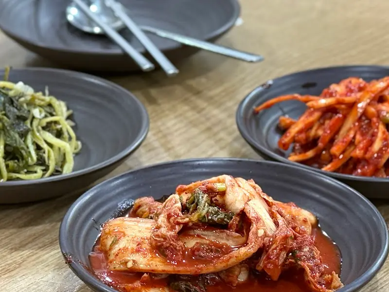 정갈하고 푸짐한 밑반찬