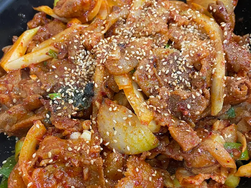 푸짐한 양의 제육볶음