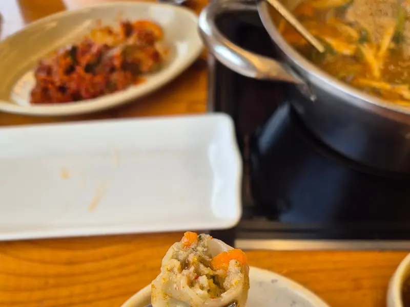 얼크니손칼국수 만두