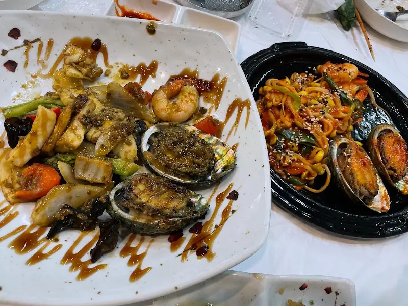 전복, 새우가 들어간 요리