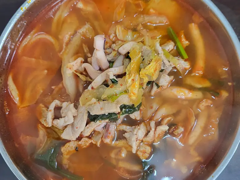 짬뽕에 밥 말아먹기