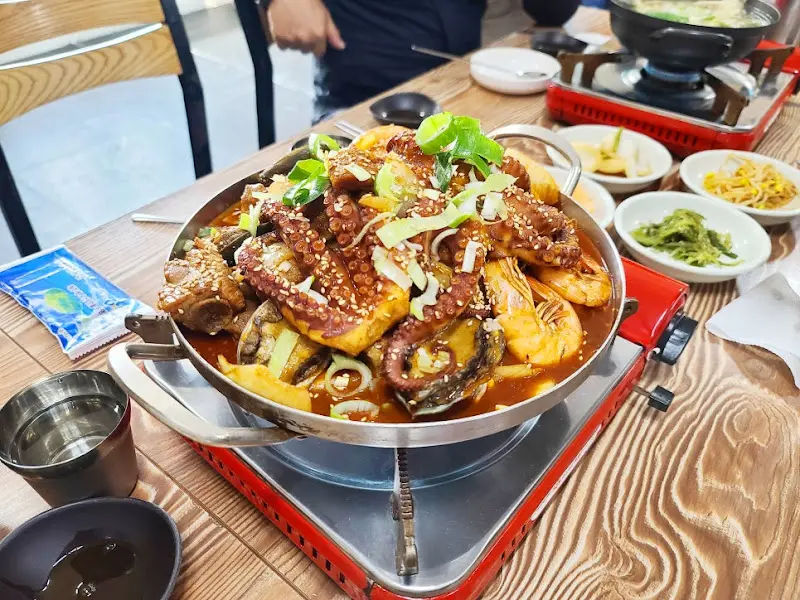 푸짐한 해물갈비찜
