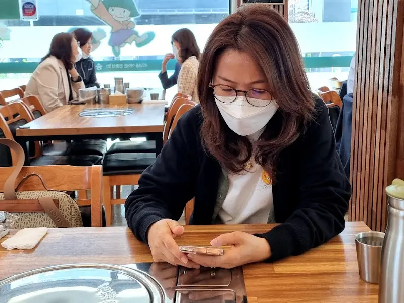 깔끔한 식당 내부