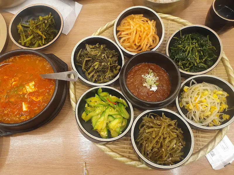 보리비빔밥과 청국장