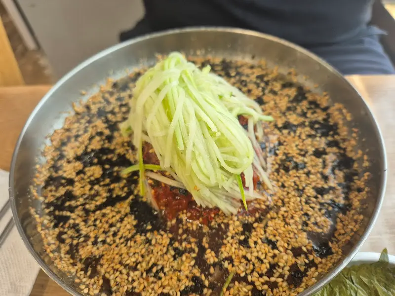 들기름 막국수 비비기 전