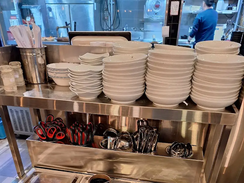 깔끔하게 정리된 식기류