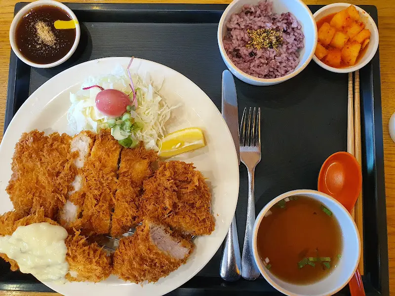 홍익돈까스 돈까스 정식