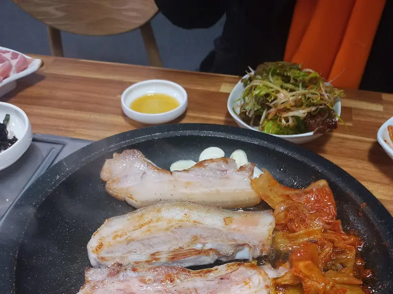 흑돼지와 김치