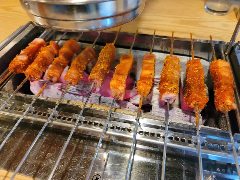 양꼬치 굽는 모습