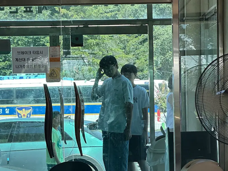 깔끔하게 비워진 그릇