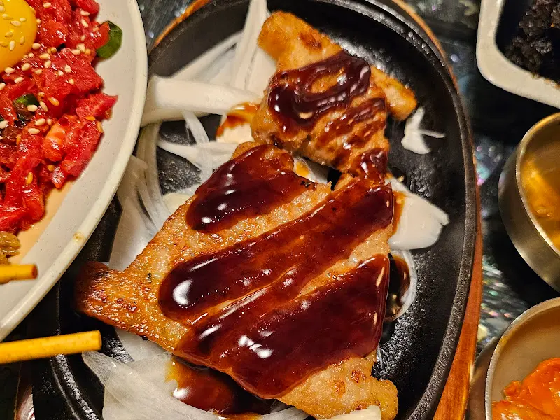 윤기가 흐르는 떡갈비