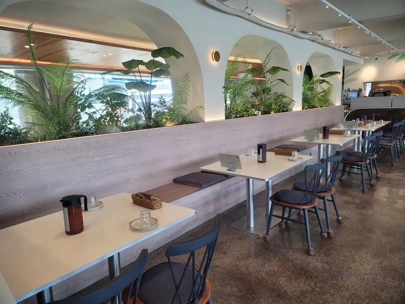 로렐트리 내부 인테리어