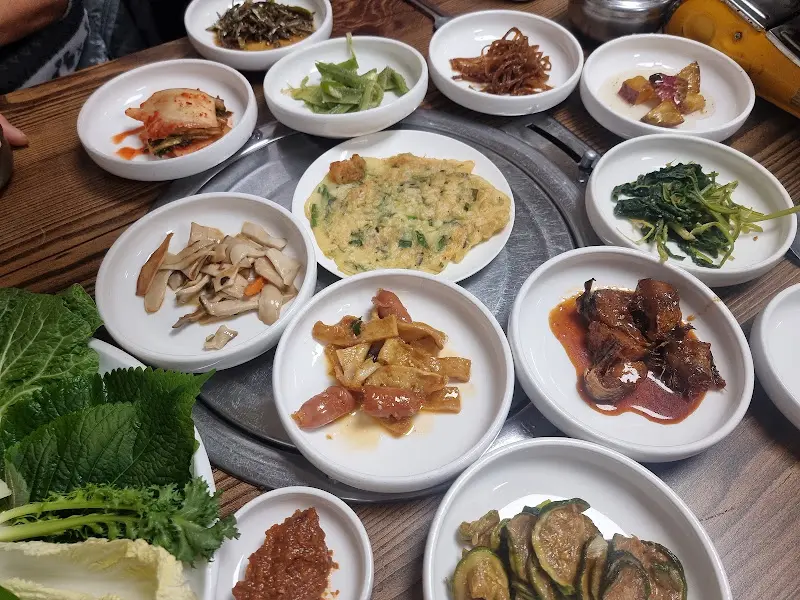 더덕구이 정식 한 상 차림