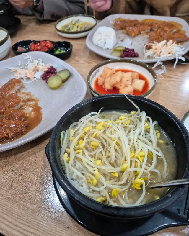 콩나물 국밥, 돈까스