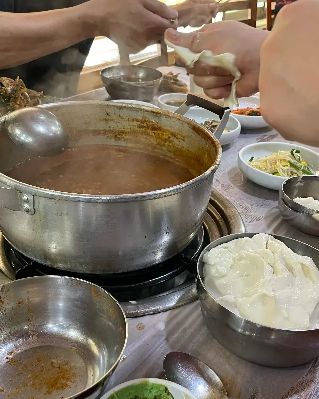 직접 떠주는 수제비