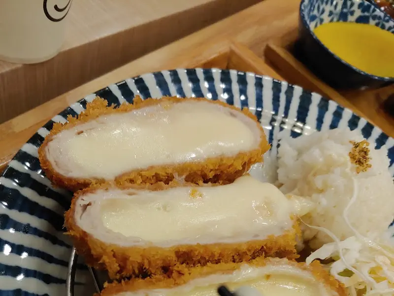 치즈돈까스 단면