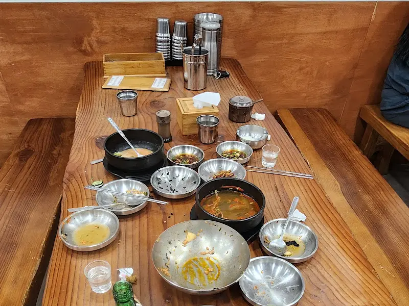 식사를 마친 테이블