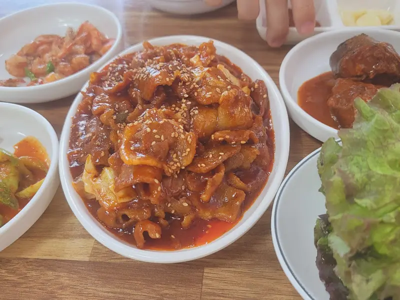 윤기가 흐르는 제육볶음