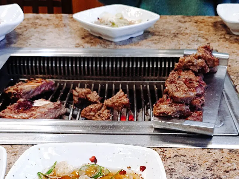 돼지갈비와 밑반찬