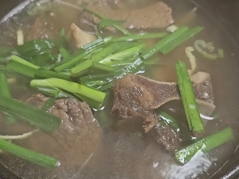 고기가 듬뿍 들어간 한우탕