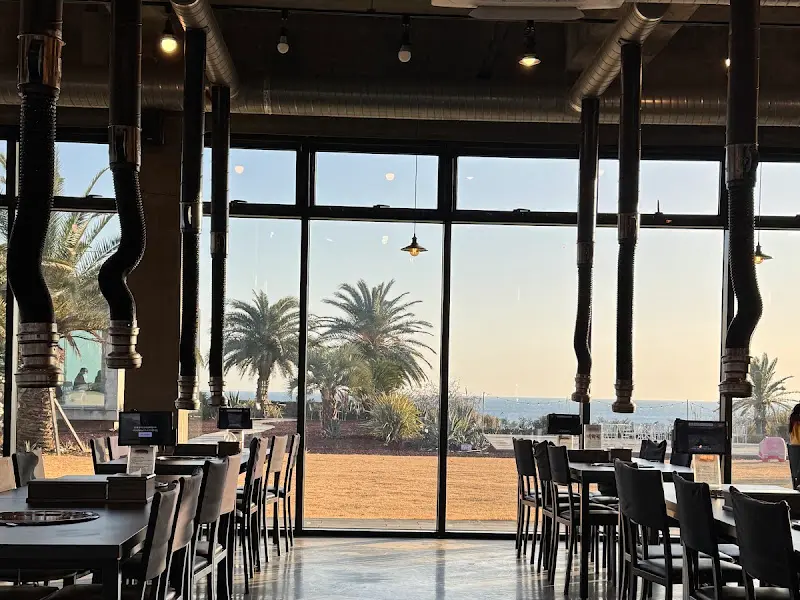 식당 내부 전경