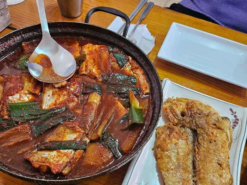 갈치조림과 옥돔구이 한상차림