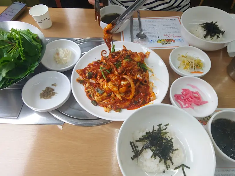 낙지볶음 한 상 차림