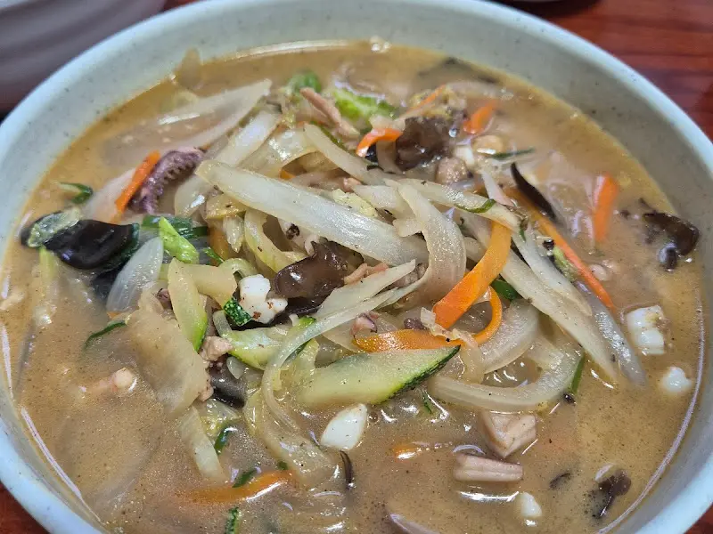 부광반점 초마면 클로즈업