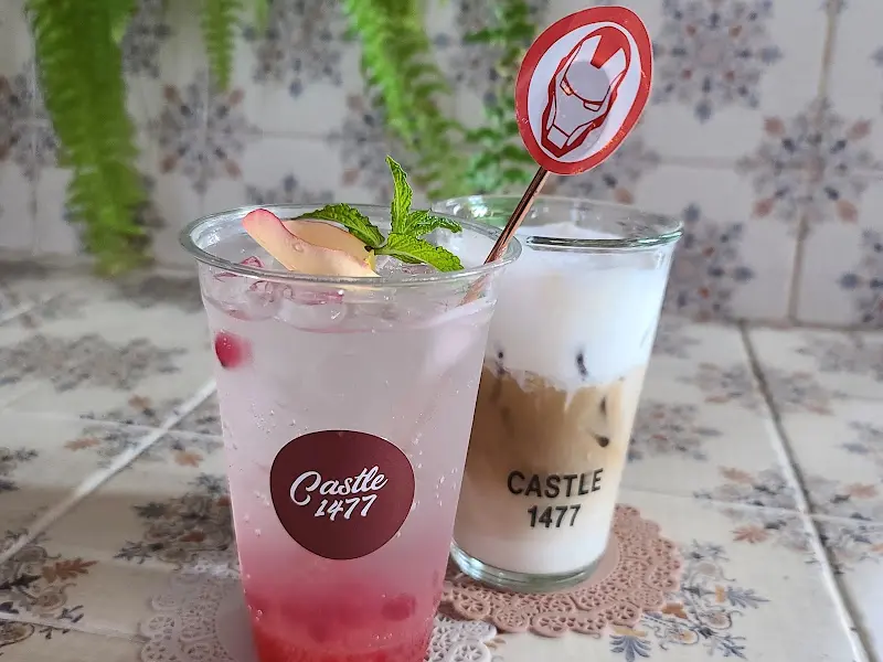 소금 카페라떼와 깻잎 모히또