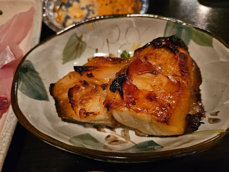 윤기가 흐르는 메로구이