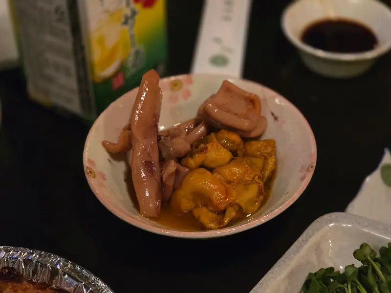 신선한 해산물이 가득한 한 상