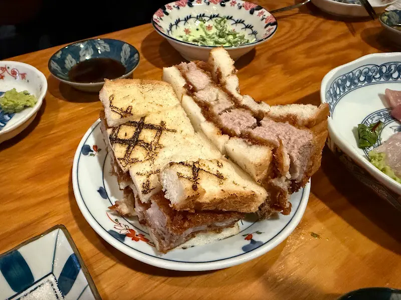 겉바속촉의 정석, 육즙 가득한 가츠산도