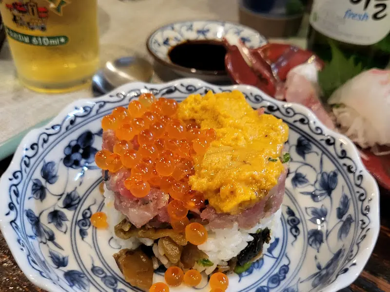 입 안에서 톡톡 터지는 신선한 이쿠라와 녹진한 우니의 만남